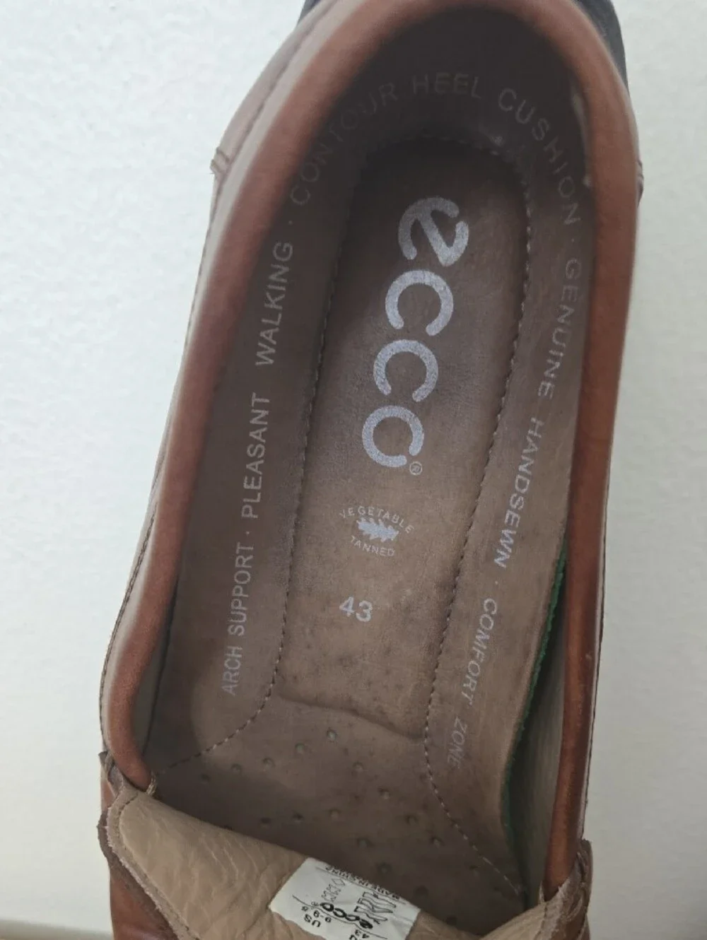 Ecco Men's Cognac Leather Slip-On Loafers